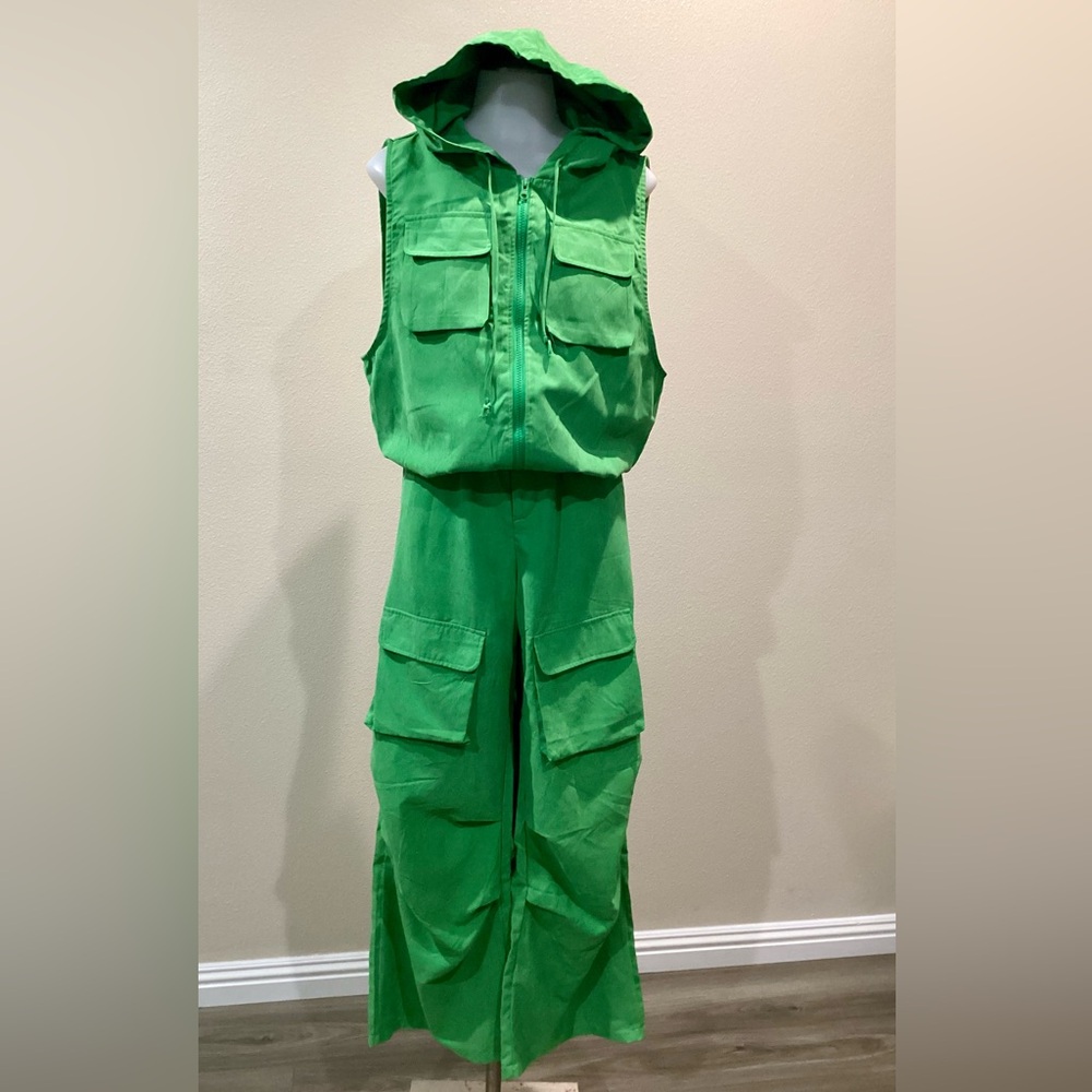 Vibrant Green Cargo Set